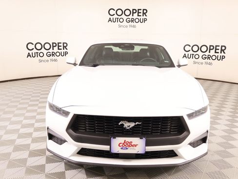 Used 2026 Ford Mustang Premium RWD image 9