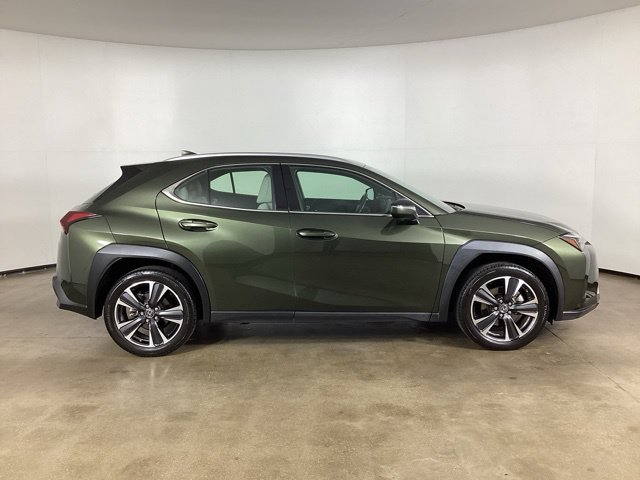 Used 2023 Lexus UX 250h FWD w/ Accessory Package (Z1) image 4