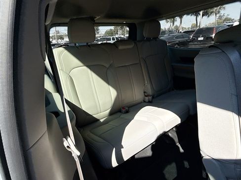 Used 2024 Jeep Wagoneer Series II w/ Flexible Seating Group RWD image 31