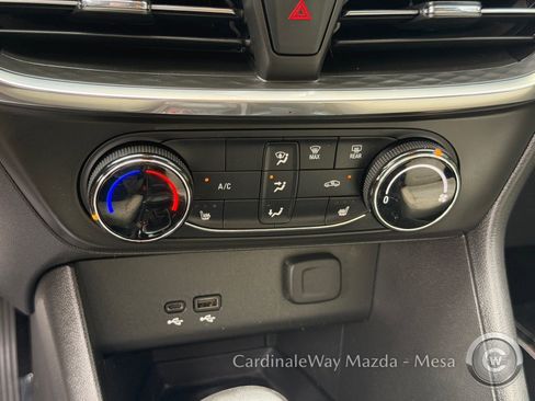 Used 2024 Buick Encore GX Preferred w/ Comfort Package FWD image 27