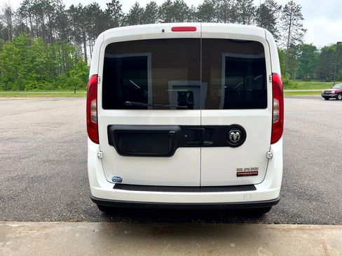 Used 2019 RAM ProMaster City Tradesman SLT image 6