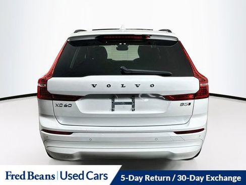 Used 2023 Volvo XC60 B5 Core AWD/4WD image 9