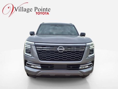 Used 2025 Nissan Armada SL AWD/4WD image 10
