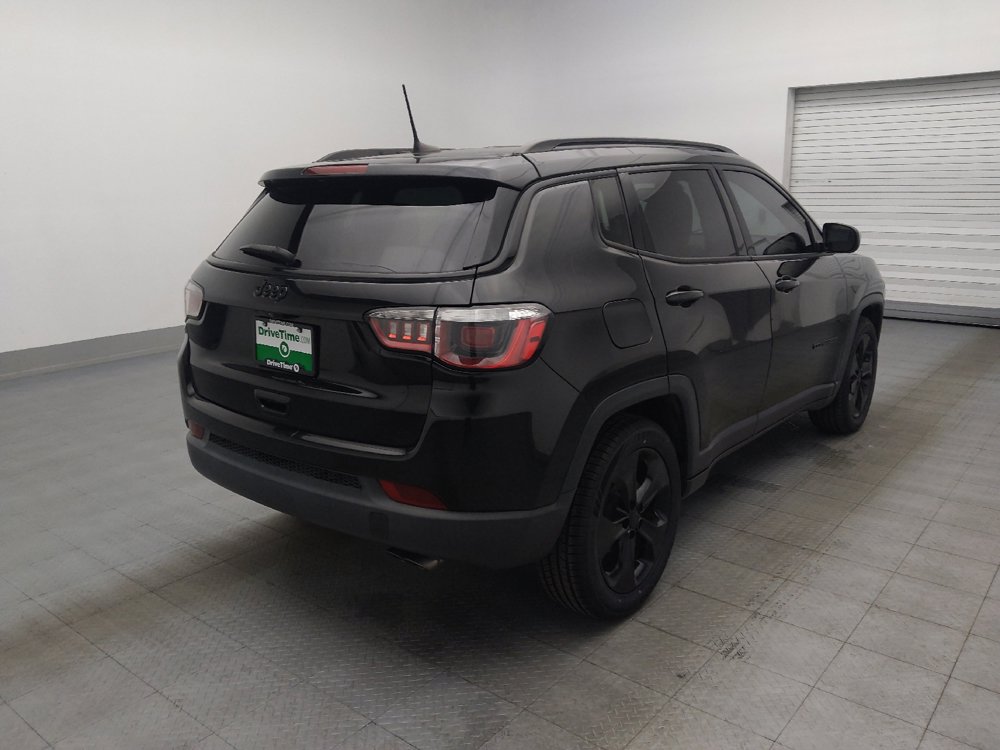 Used 2019 Jeep Compass Latitude FWD image 9