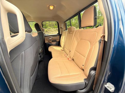 Used 2019 RAM 1500 Big Horn AWD/4WD image 25