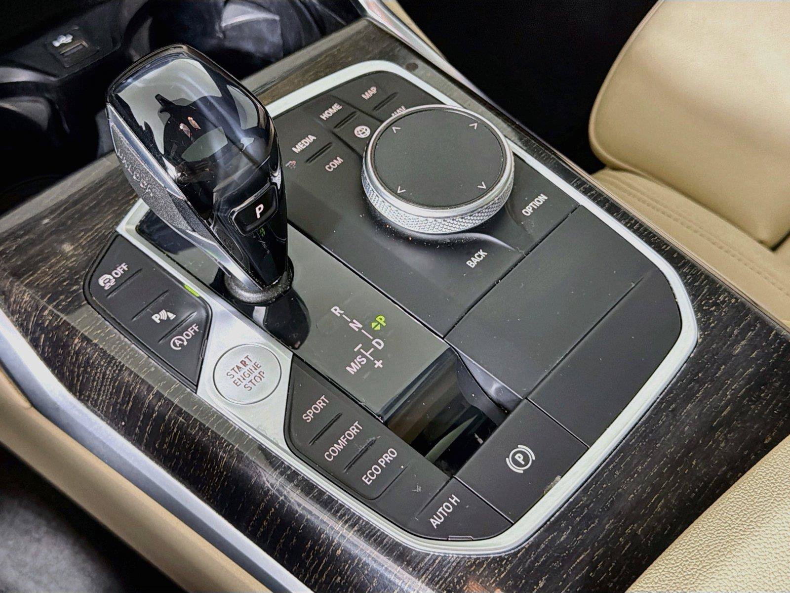 Used 2021 BMW 330i Sedan w/ Driving Assistance Package RWD image 17