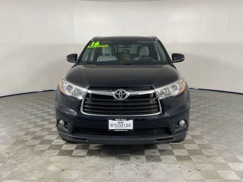 Used 2016 Toyota Highlander XLE AWD/4WD image 19