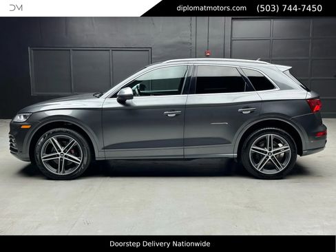 Used 2020 Audi SQ5 Premium Plus w/ Premium Plus Package AWD/4WD image 2