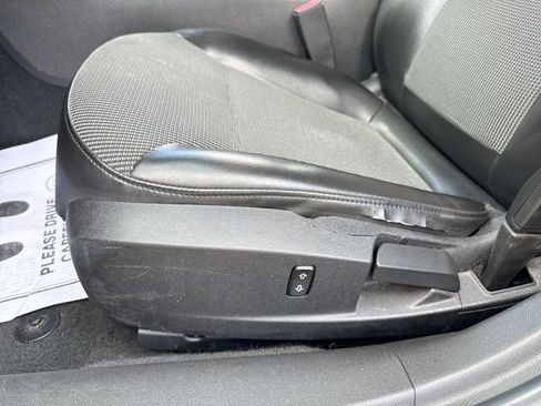 Used 2015 Chevrolet Malibu LT FWD image 12