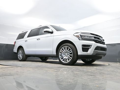 Used 2024 Ford Expedition Max Limited image 19