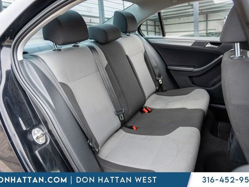 Used 2017 Volkswagen Jetta S image 22