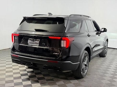 Used 2025 Ford Explorer ST-Line w/ ST-Line Street Pack AWD/4WD image 5