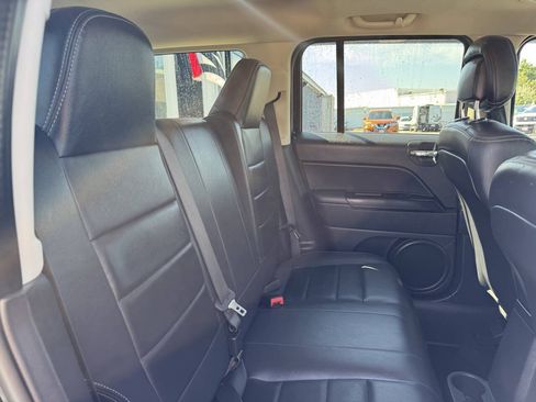 Used 2015 Jeep Patriot High Altitude FWD image 30