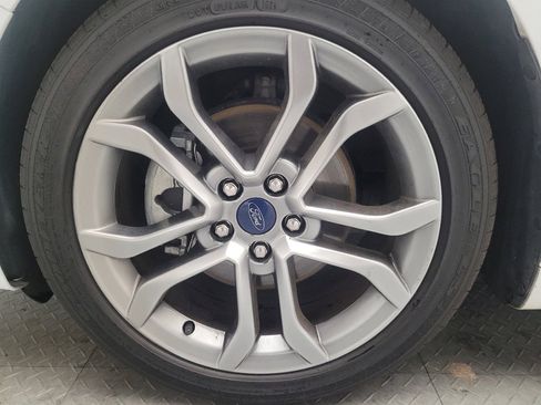 Used 2017 Ford Fusion SE w/ Equipment Group 201A FWD image 31