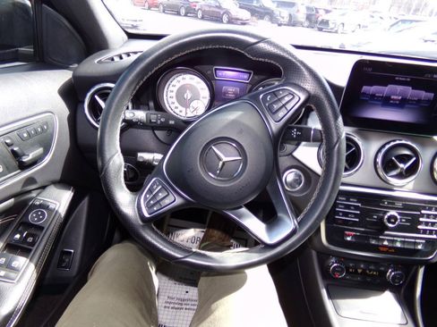 Used 2016 Mercedes-Benz GLA 250 image 50