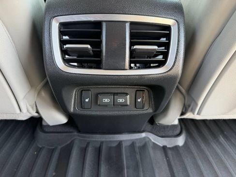 Used 2019 Acura RDX AWD w/ Advance Package image 24