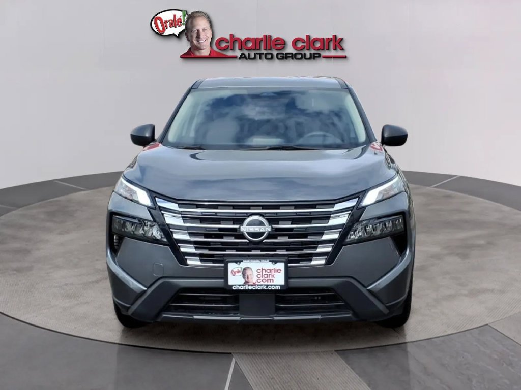 Used 2025 Nissan Rogue S FWD image 8