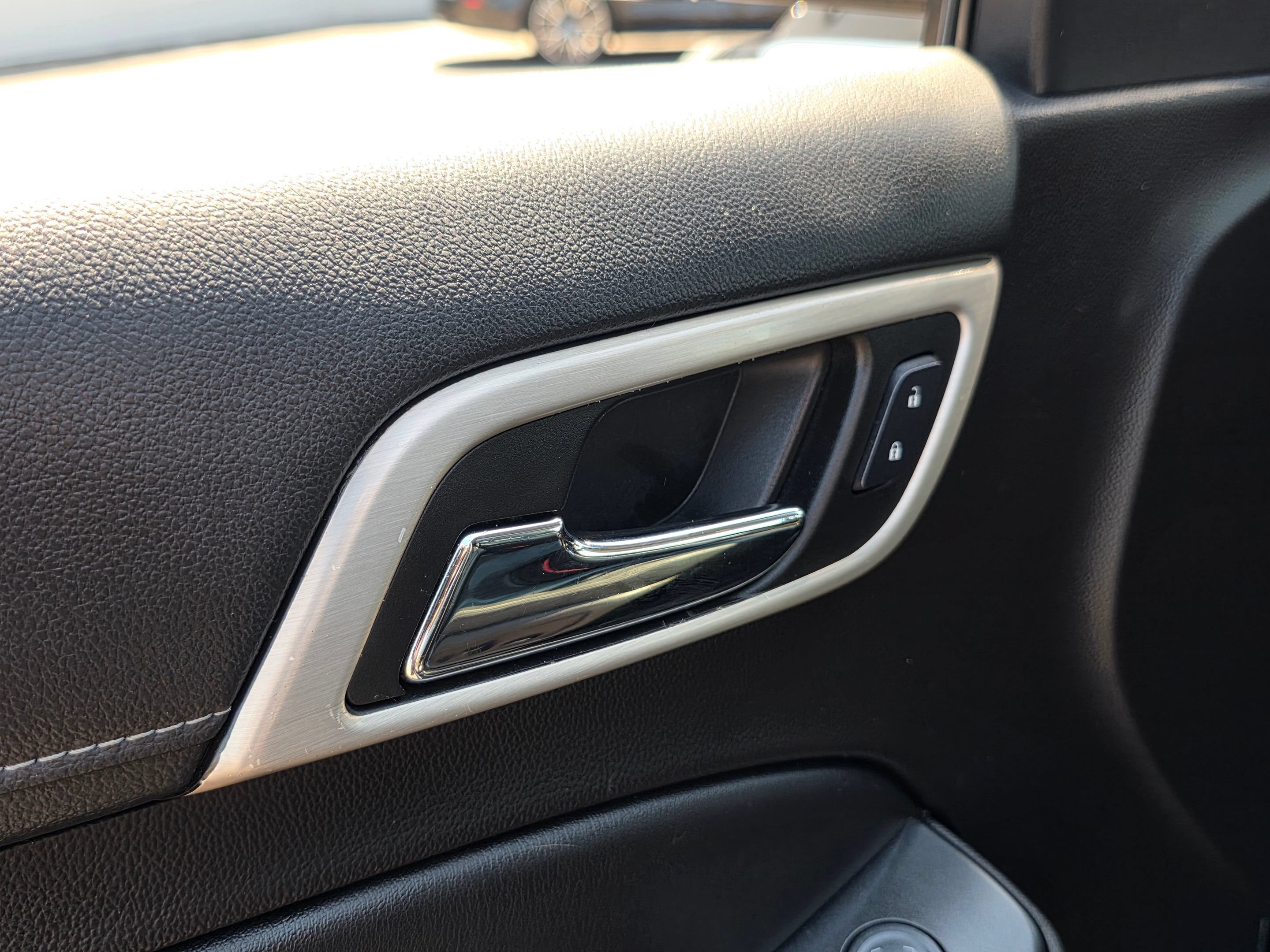 Used 2017 GMC Yukon Denali AWD/4WD image 30