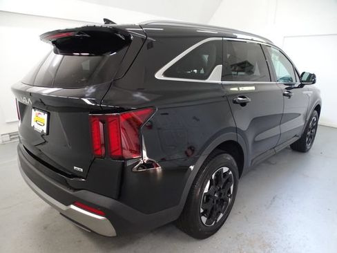 Used 2025 Kia Sorento S AWD/4WD image 23