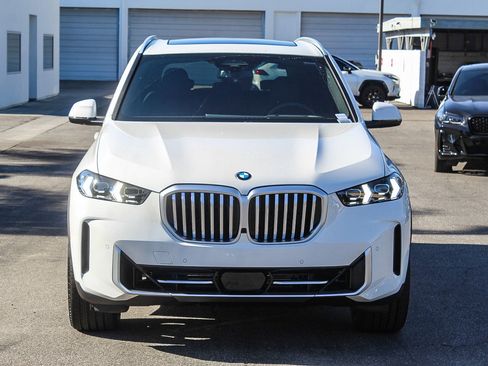 New 2026 BMW X5 xDrive40i image 2