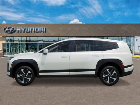 New 2026 Hyundai Ioniq 9 SE image 3