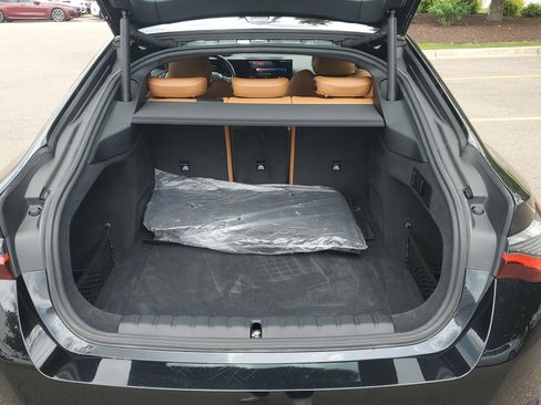 Certified 2023 BMW i4 eDrive35 w/ Premium Package RWD image 28