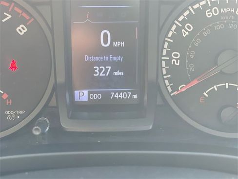 Used 2020 Toyota Tacoma SR image 12