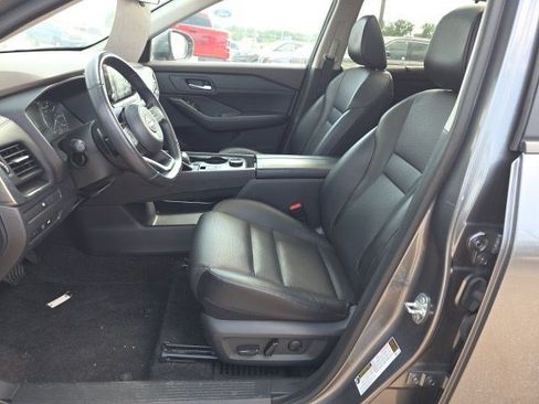 Used 2023 Nissan Rogue SV w/ SV Premium B Package AWD/4WD image 17