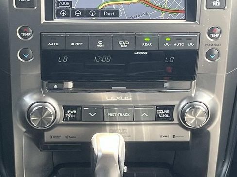 Used 2021 Lexus GX 460 Luxury w/ Accessory Package AWD/4WD image 16