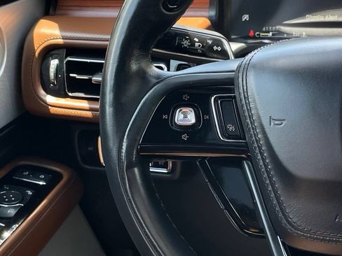 Used 2023 Lincoln Aviator Reserve w/ Equipment Group 201A AWD/4WD image 13