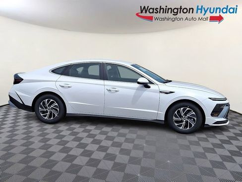 New 2026 Hyundai Sonata Blue FWD image 7