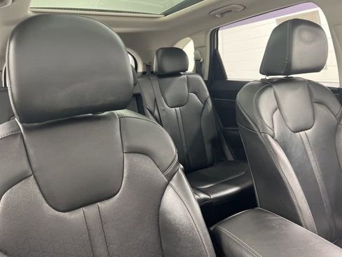 Used 2022 Kia Sorento S w/ Panoramic Sunroof Package image 33