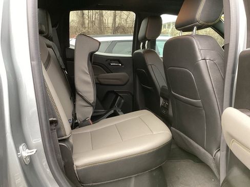 Used 2024 Chevrolet Colorado ZR2 w/ ZR2 Convenience Package III image 5