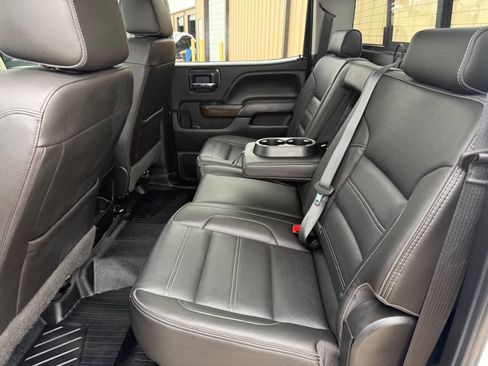 Used 2019 GMC Sierra 2500 Denali w/ Duramax Plus Package AWD/4WD image 19