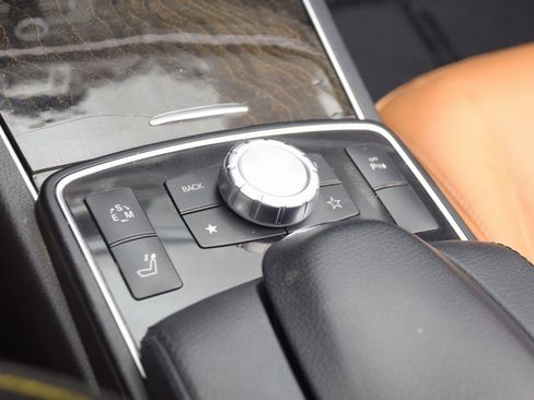 Used 2015 Mercedes-Benz E 400 Cabriolet image 28