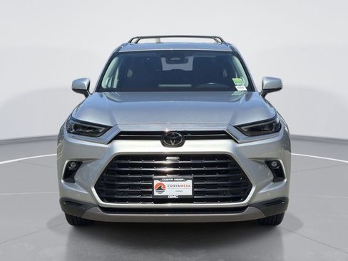 Used 2024 Toyota Grand Highlander AWD image 2