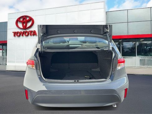 Used 2025 Toyota Corolla LE image 9