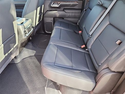 New 2025 GMC Sierra 2500 SLT w/ SLT Premium Package image 20