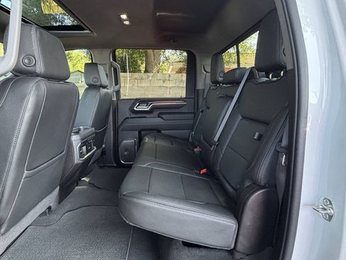 Used 2025 GMC Sierra 3500 Denali w/ Denali Reserve Package AWD/4WD image 24