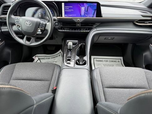 Used 2024 Toyota Crown image 11