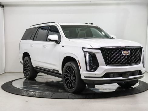 Used 2025 Cadillac Escalade Sport Platinum w/ LPO, Floor Liner Package AWD/4WD image 5
