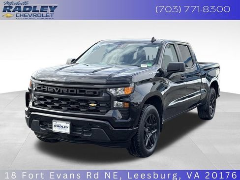 Used 2023 Chevrolet Silverado 1500 Custom image 1
