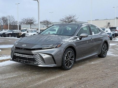 New 2026 Toyota Camry XLE image 7