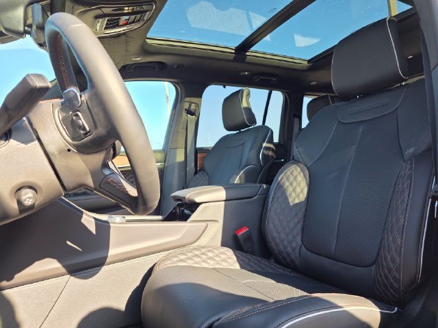 New 2027 Jeep Grand Cherokee Summit AWD/4WD image 26
