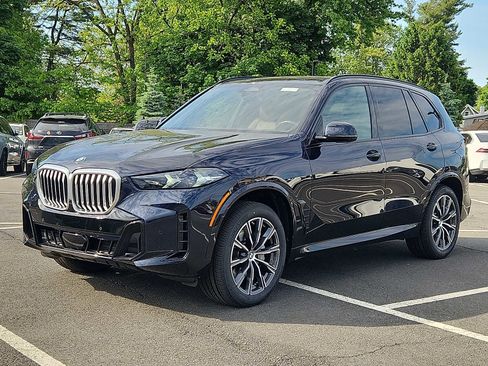 Certified 2024 BMW X5 xDrive40i w/ M Sport Package AWD/4WD image 3