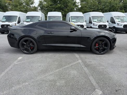 Used 2017 Chevrolet Camaro LT RWD image 8