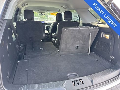 Used 2023 Ford Explorer XLT w/ Equipment Group 202A image 15