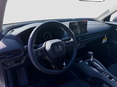 New 2026 Honda HR-V LX image 9