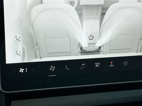 Used 2025 Tesla Model 3 Long Range RWD image 26