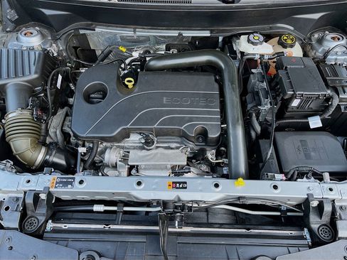 Used 2023 Chevrolet Equinox LT image 10